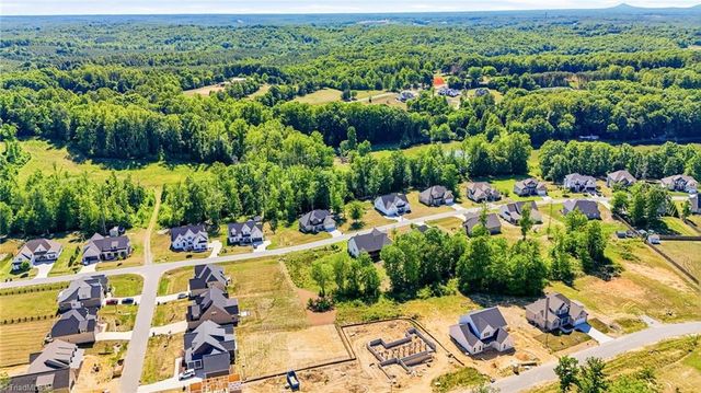 7606 Monty Drive, Kernersville, NC 27284