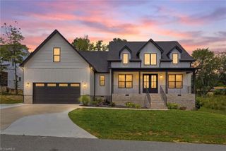 7606 Monty Drive, Kernersville, NC 27284