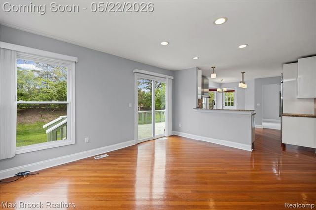 39456 Squire Road, Novi, MI 48375