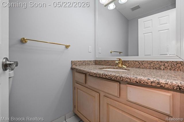 39456 Squire Road, Novi, MI 48375