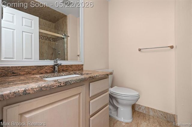 39456 Squire Road, Novi, MI 48375