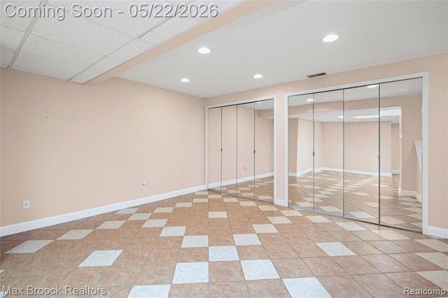 39456 Squire Road, Novi, MI 48375