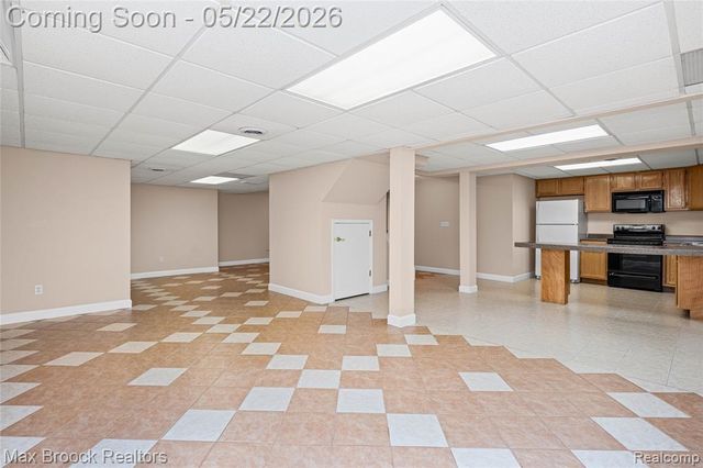 39456 Squire Road, Novi, MI 48375