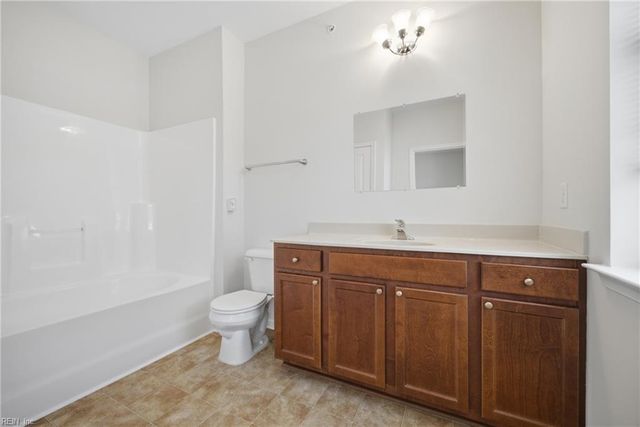 2424 Chancery Ln Apt 303, Chesapeake, VA 23321