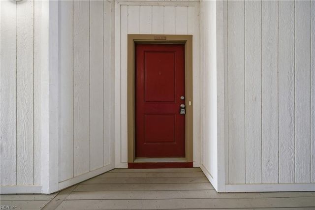 2424 Chancery Ln Apt 303, Chesapeake, VA 23321