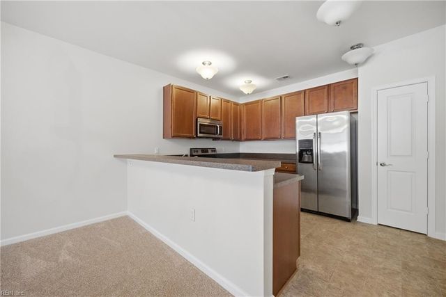 2424 Chancery Ln Apt 303, Chesapeake, VA 23321