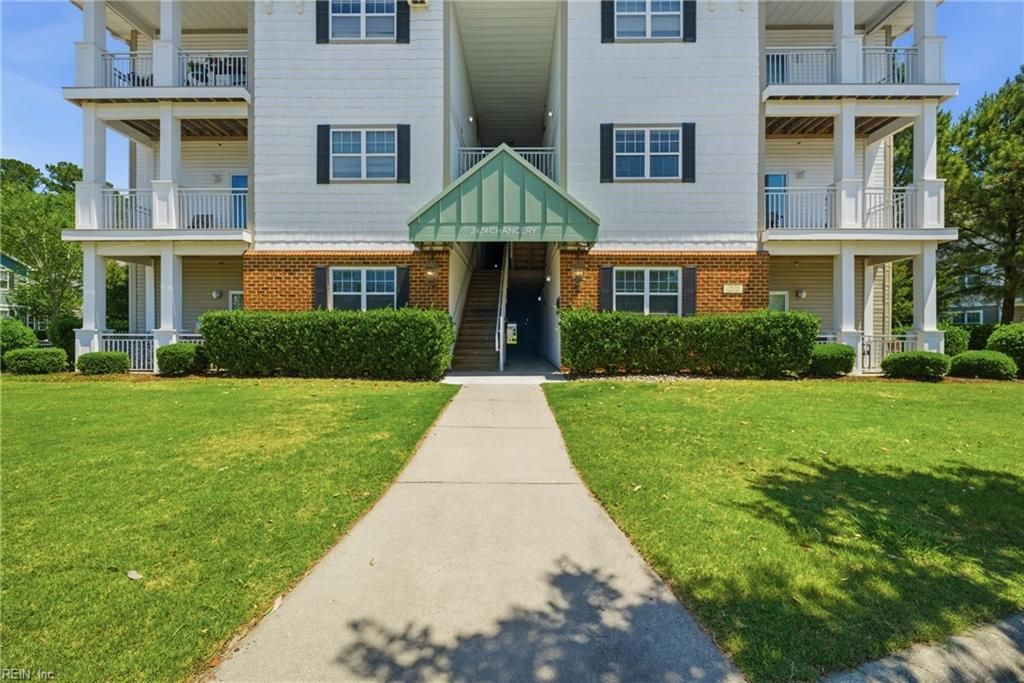 2424 Chancery Ln Apt 303, Chesapeake, VA 23321