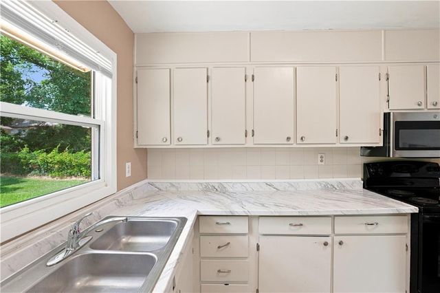 3713 Elkridge Drive, Decatur, GA 30032