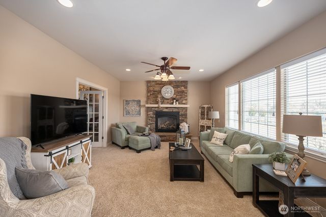 7270 Dune Lake Road SE, Moses Lake, WA 98837