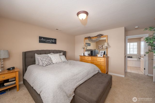 7270 Dune Lake Road SE, Moses Lake, WA 98837