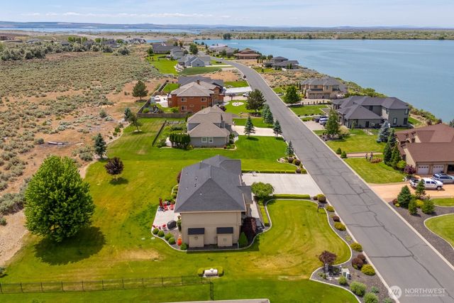 7270 Dune Lake Road SE, Moses Lake, WA 98837