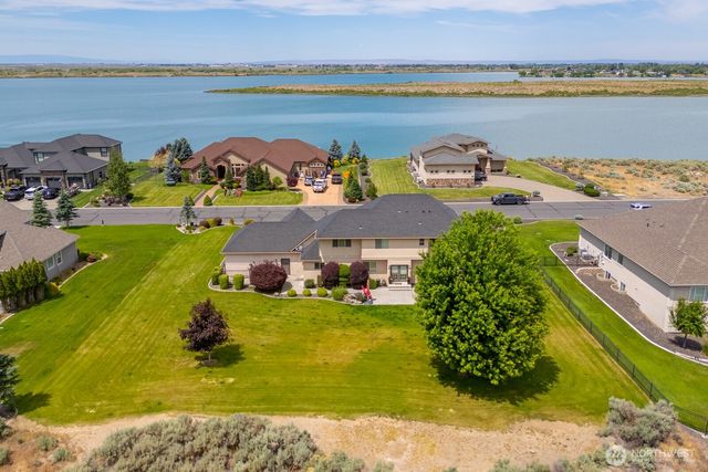 7270 Dune Lake Road SE, Moses Lake, WA 98837