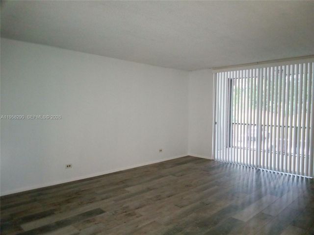 3720 Inverrary Drive 2S, Lauderhill, FL 33319