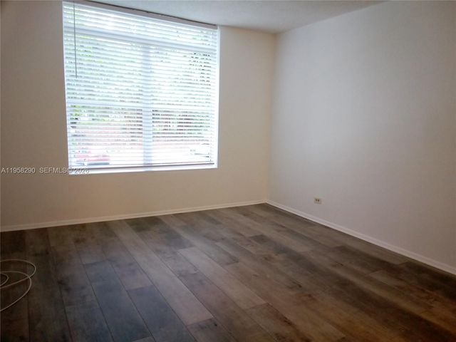 3720 Inverrary Drive 2S, Lauderhill, FL 33319