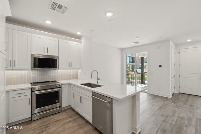 11300 N CASA DEGA Drive 1090, Surprise, AZ 85388