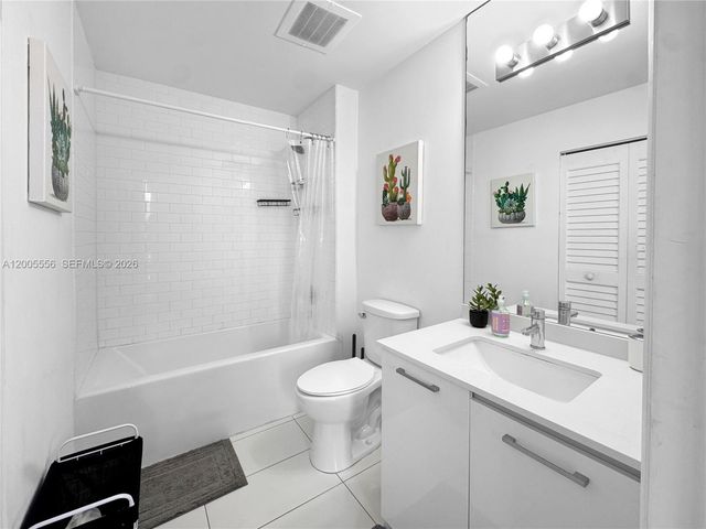 151 SE 1st St 2702, Miami, FL 33131