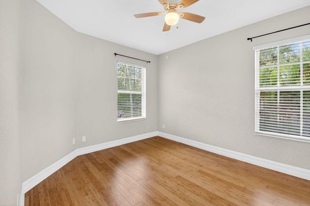 21 Largo Way, Boynton Beach, FL 33426