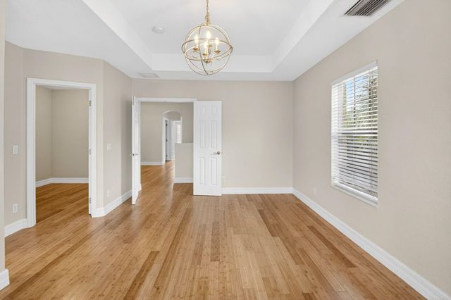 21 Largo Way, Boynton Beach, FL 33426