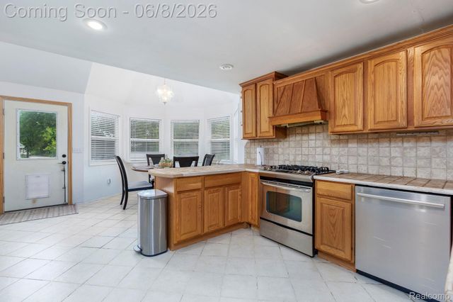 401 Pointe Tremble Road, Algonac, MI 48001