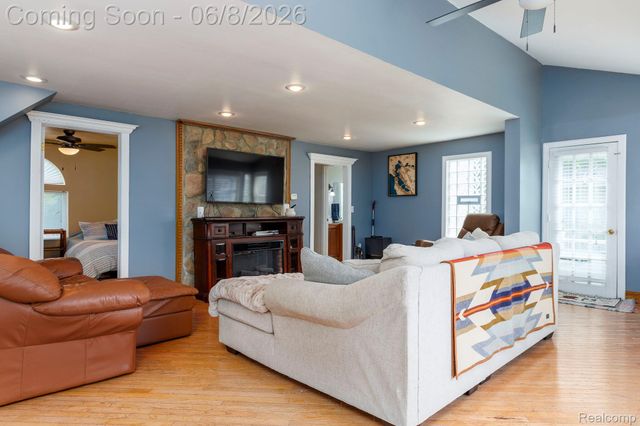401 Pointe Tremble Road, Algonac, MI 48001
