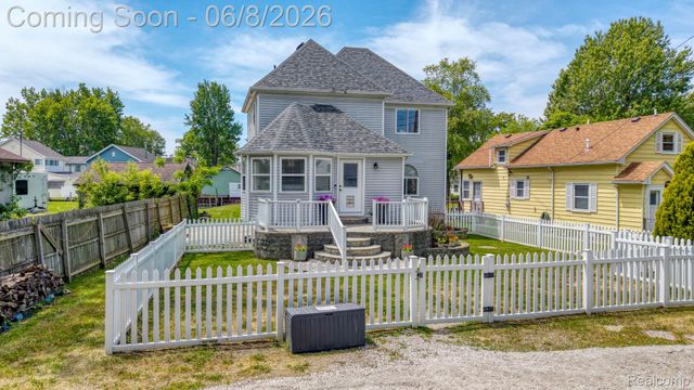 401 Pointe Tremble Road, Algonac, MI 48001