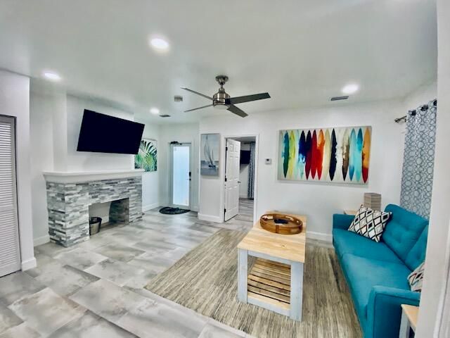 701 NE 17 Way, Fort Lauderdale, FL 33304