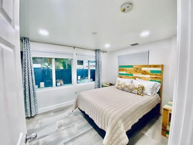 701 NE 17 Way, Fort Lauderdale, FL 33304