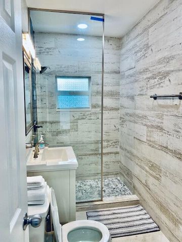 701 NE 17 Way, Fort Lauderdale, FL 33304