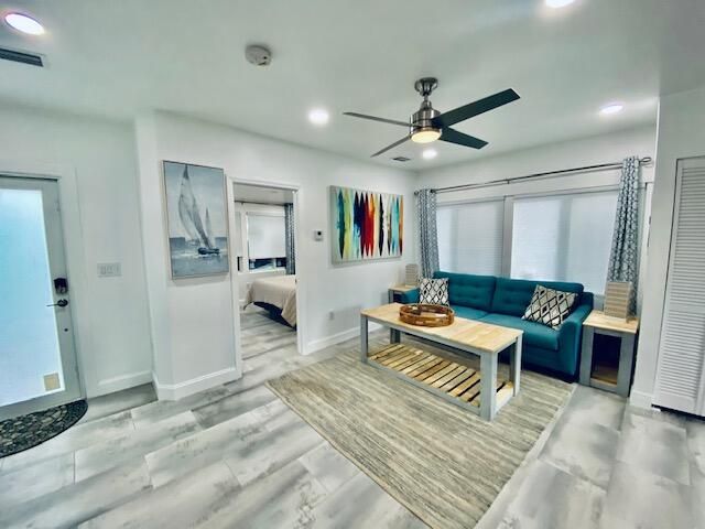 701 NE 17 Way, Fort Lauderdale, FL 33304