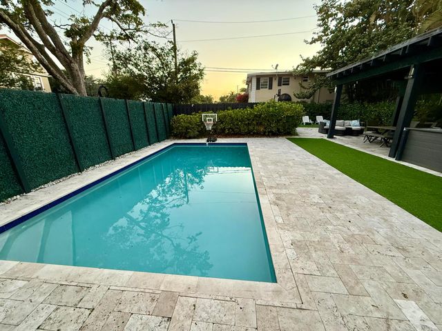 701 NE 17 Way, Fort Lauderdale, FL 33304