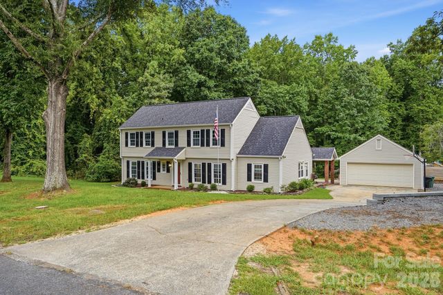 10211 Meadow Hollow Drive, Charlotte, NC 28227