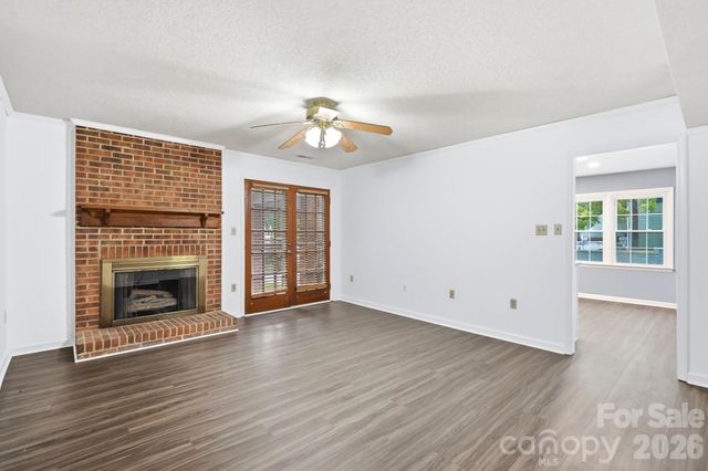 10211 Meadow Hollow Drive, Charlotte, NC 28227