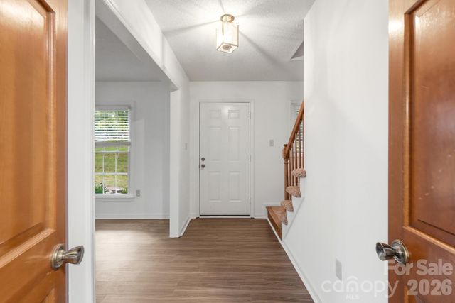 10211 Meadow Hollow Drive, Charlotte, NC 28227