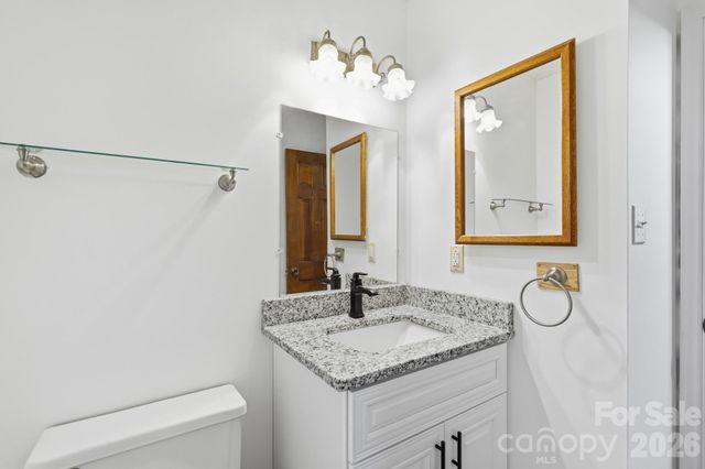 10211 Meadow Hollow Drive, Charlotte, NC 28227