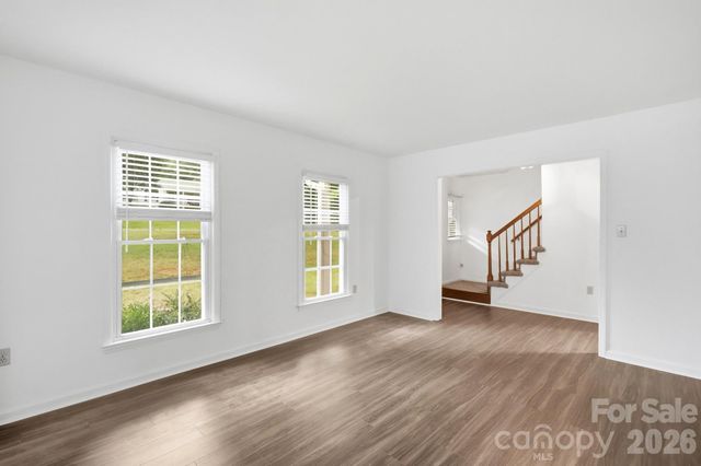 10211 Meadow Hollow Drive, Charlotte, NC 28227