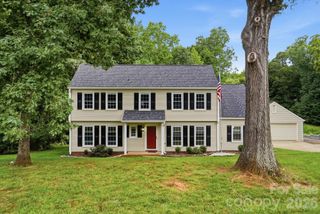 10211 Meadow Hollow Drive, Charlotte, NC 28227