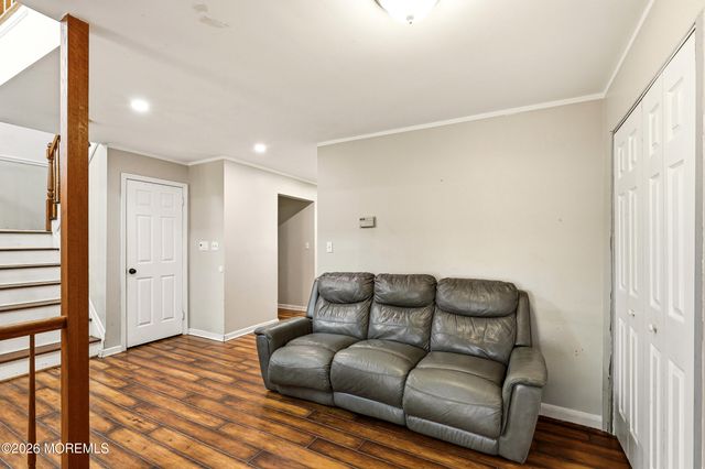 549 Woodbine Lane, Lakewood, NJ 08701