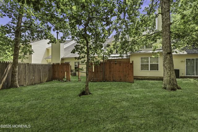 549 Woodbine Lane, Lakewood, NJ 08701