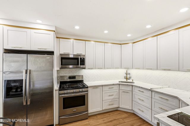 549 Woodbine Lane, Lakewood, NJ 08701