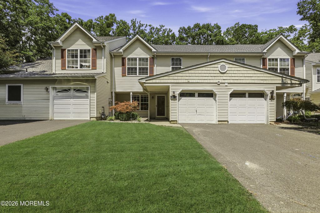 549 Woodbine Lane, Lakewood, NJ 08701