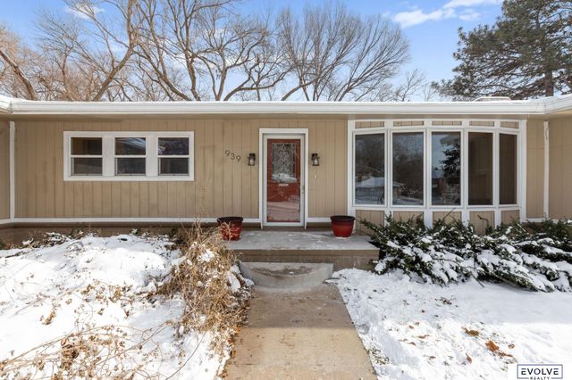 939 S 89th Street, Omaha, NE 68114