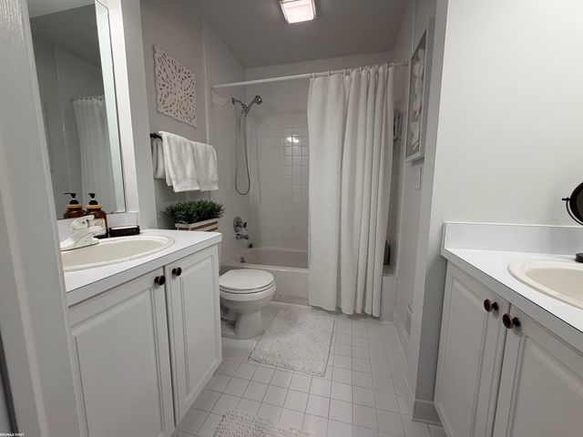 48574 Red Oak Drive, Shelby Twp, MI 48315