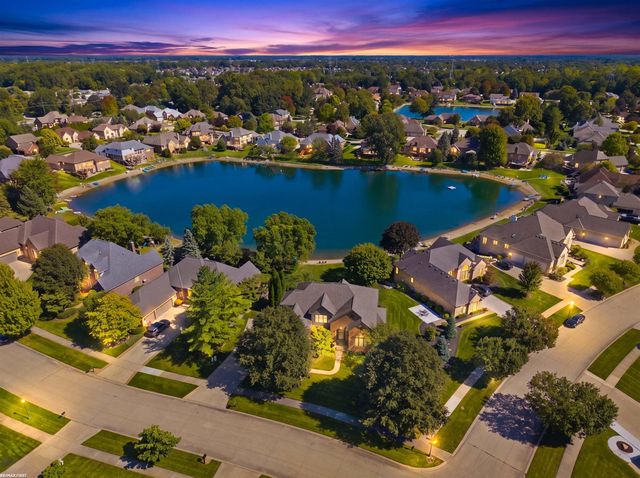 48574 Red Oak Drive, Shelby Twp, MI 48315
