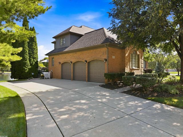 48574 Red Oak Drive, Shelby Twp, MI 48315