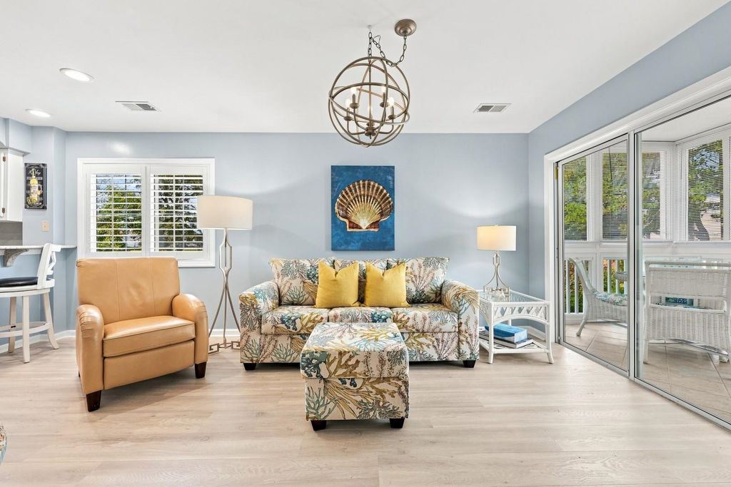 1900 Duffy St Unit F1, North Myrtle Beach, SC 29582 — photo 5