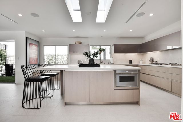 8908 Alto Cedro Drive, Beverly Hills, CA 90210
