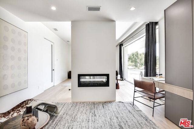 8908 Alto Cedro Drive, Beverly Hills, CA 90210