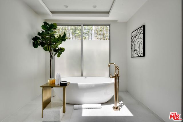 8908 Alto Cedro Drive, Beverly Hills, CA 90210