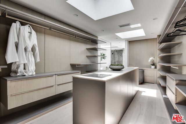 8908 Alto Cedro Drive, Beverly Hills, CA 90210