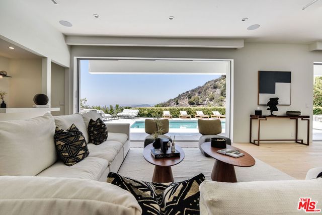 8908 Alto Cedro Drive, Beverly Hills, CA 90210